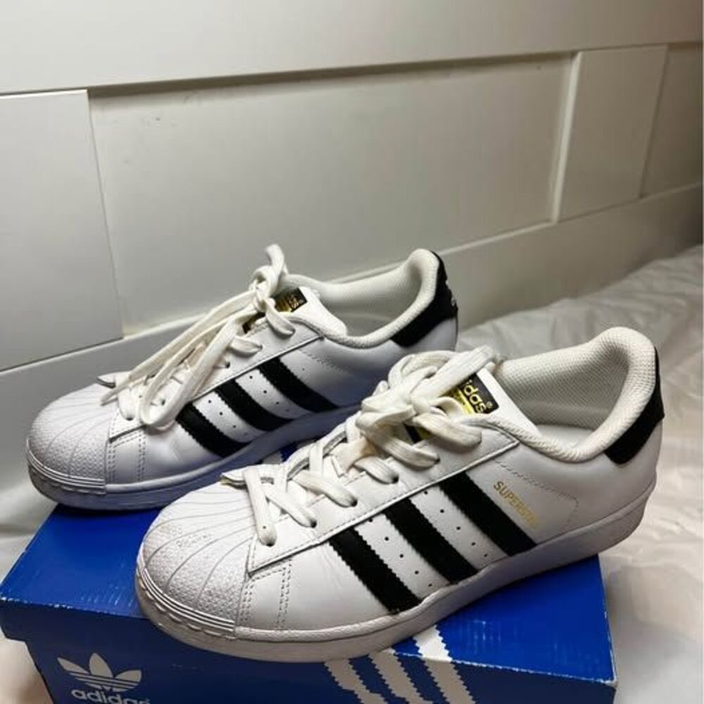 Adidas Superstar Women’s 7
